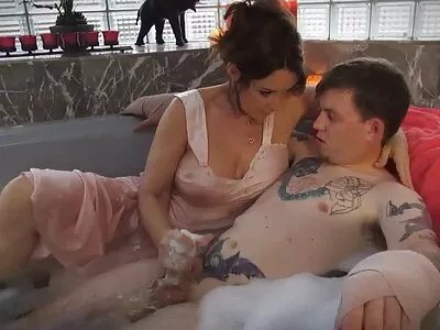 Audrey Bitoni Fucks ដូច​តារា​សិច​ដែល​នាង​ត្រូវ​បាន​កំណត់​ឱ្យ​ក្លាយ​​​ជា!