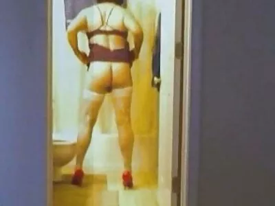 វីដេអូ Quickie Back Office (Ada Sanchez)